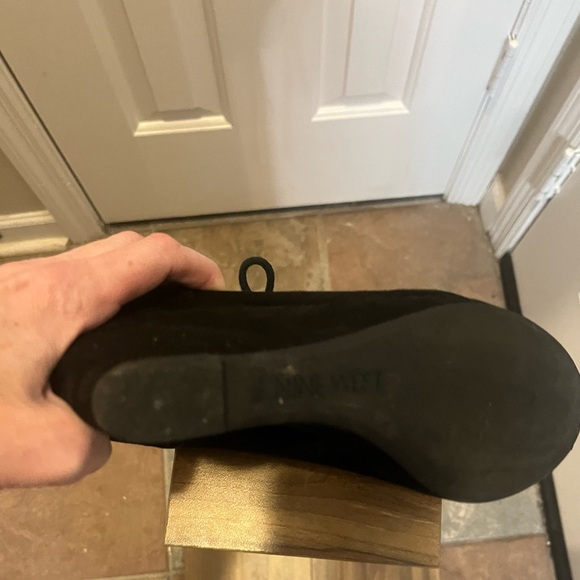 Nine West black suede wedge boots size 8 1/2 - Picture 2 of 4